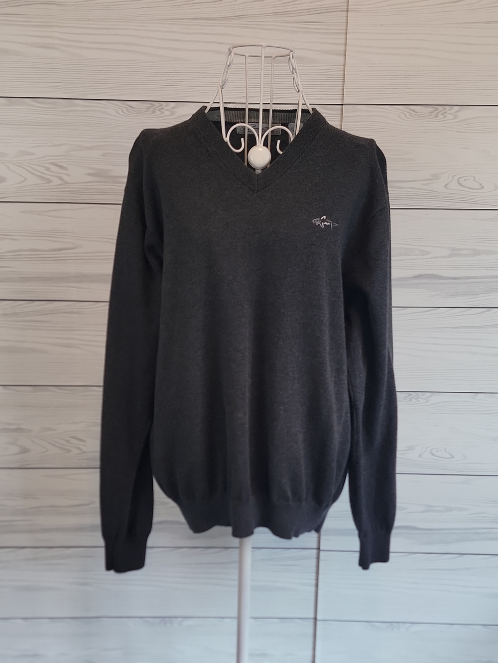 Greg Norman Collection Men's V-Neck Sweater in Charcoal Grey Size L